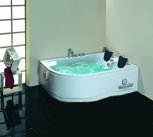 Ванна гидромассажная Iris TLP-631 L,R    1800x1200